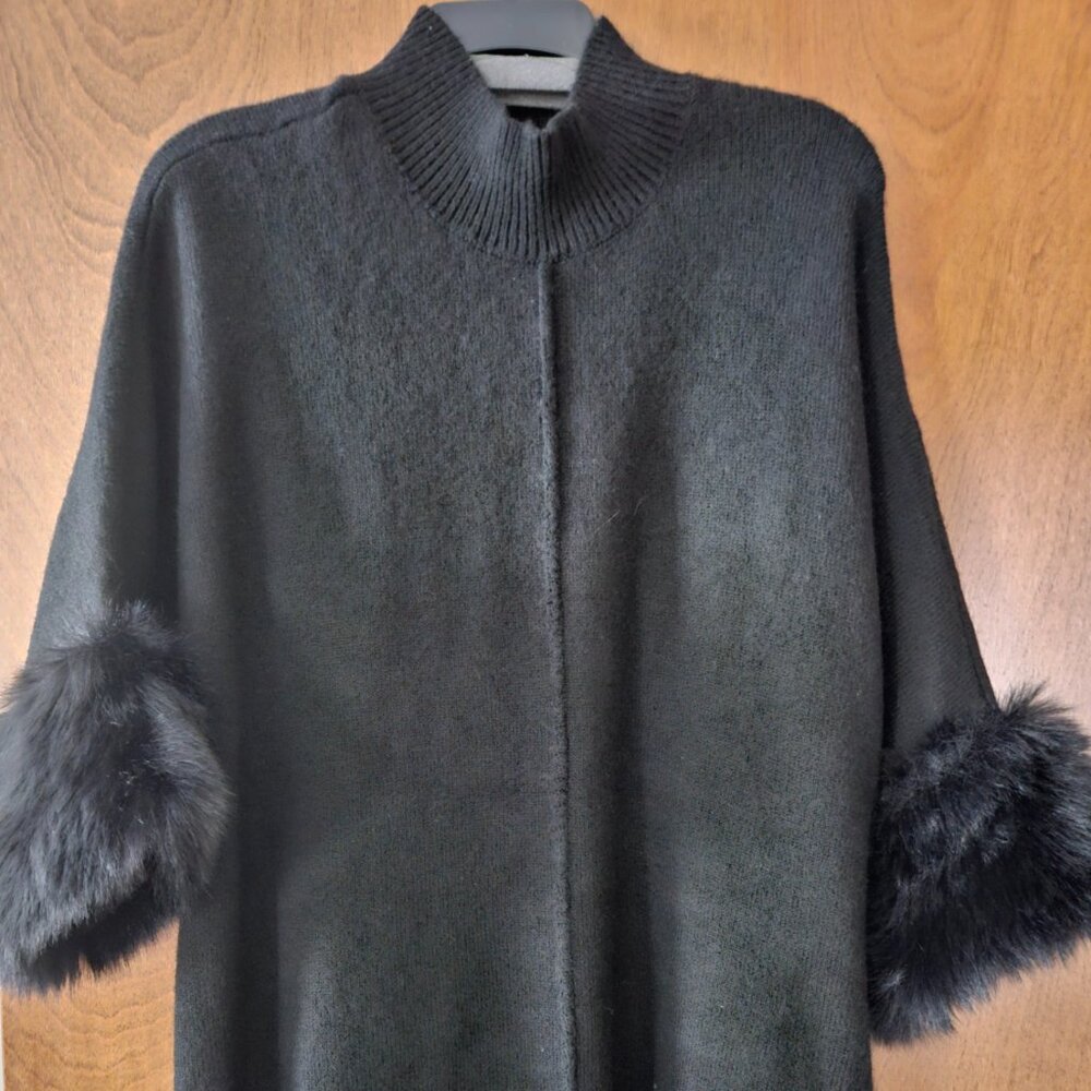 ANN TAYLOR Faux Fur cuff Sweater/Poncho